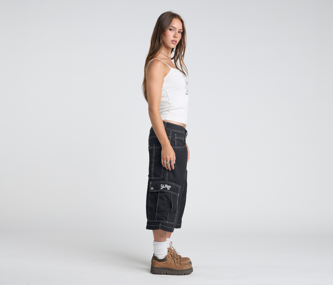 W HYDRO CHILL MICROSUEDE CARGO SHORT 15" INSEAM BLACK