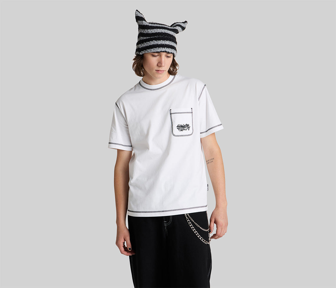 GRAFFITI EMBROIDERY POCKET TEE - WHITE