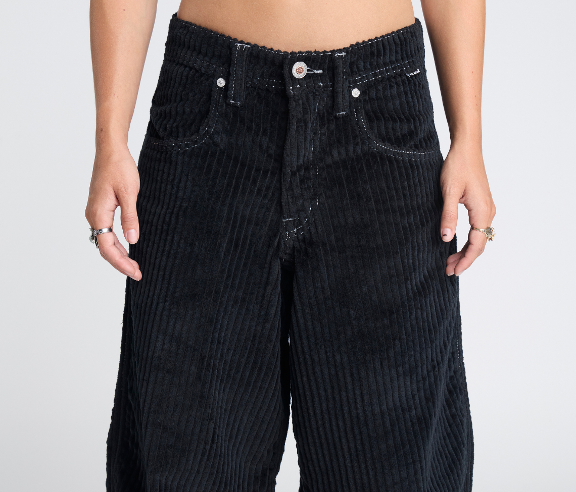 W SUPREME KORDZ 26" 3-WALE CORDUROY BLACK