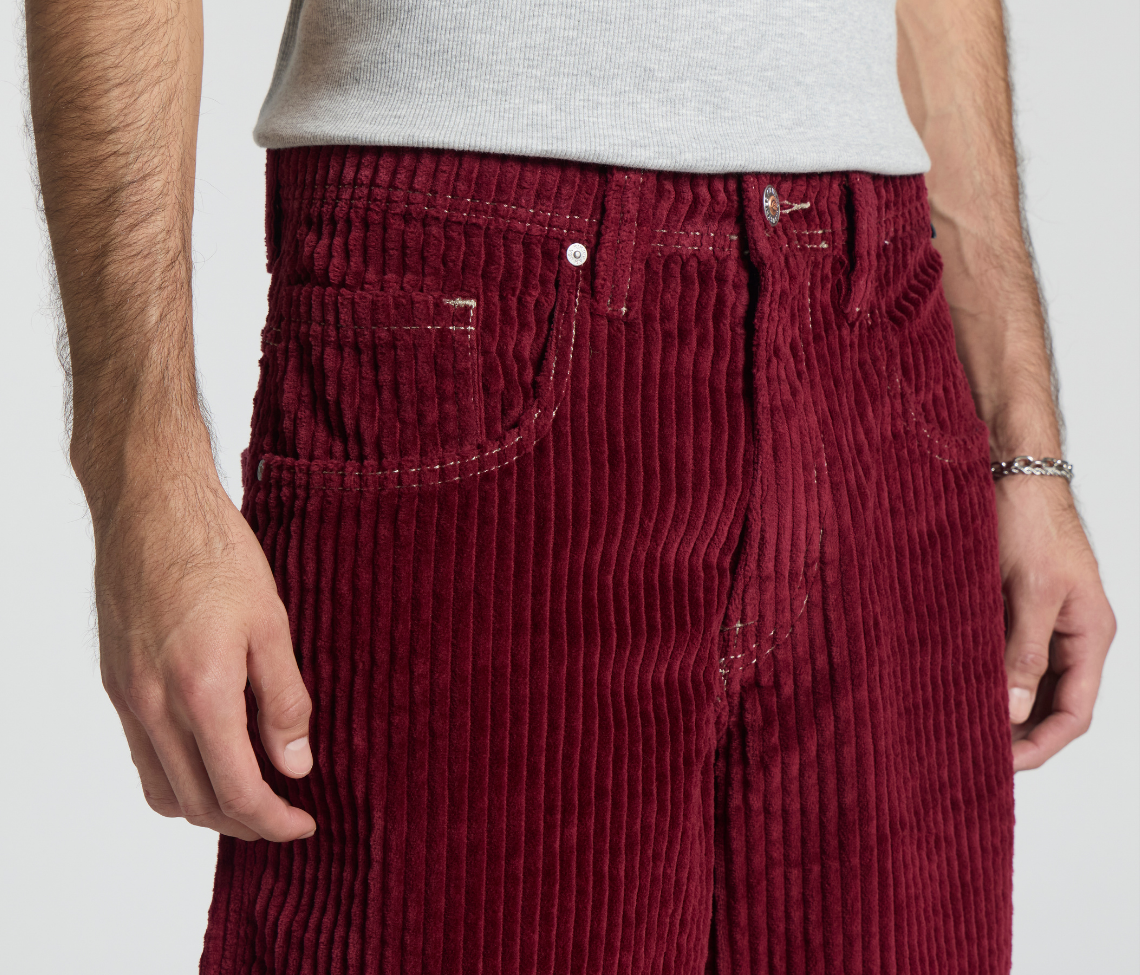 GRAFFITI CORDUROY SHORT 15" INSEAM BURGUNDY