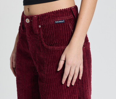 W GRAFFITI CORDUROY SHORT 15