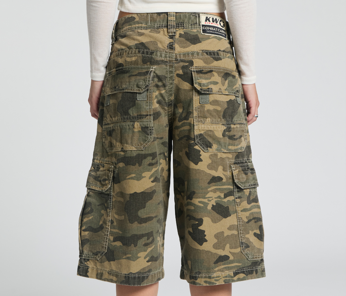 W COMBAT CARGO SHORT 15" INSEAM CAMO