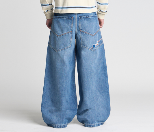 SUPREME PLANET K 26" 90s MEDIUM WASH