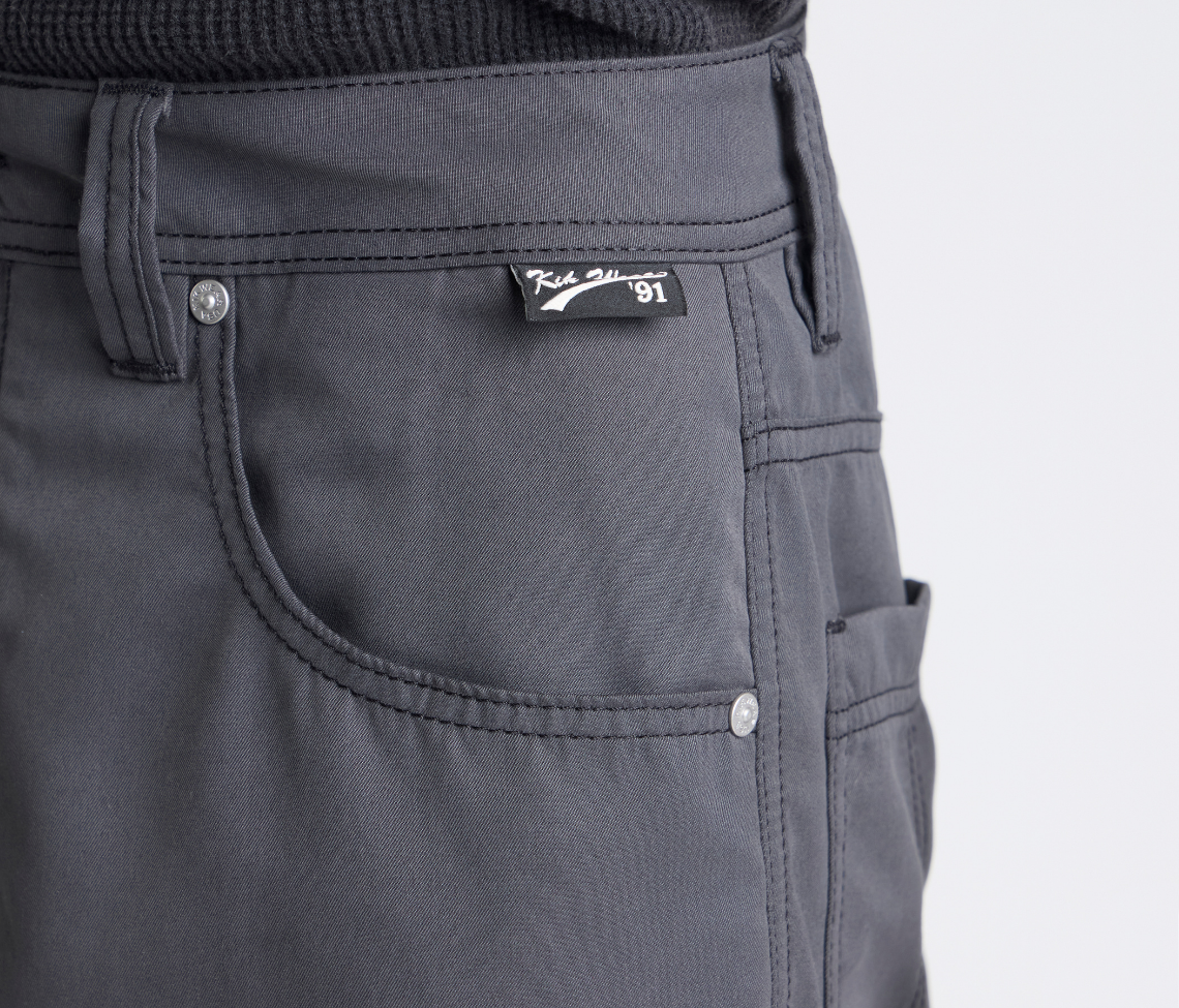 HYDRO CHILL MICROSUEDE CARGO SHORT 15" INSEAM CHARCOAL