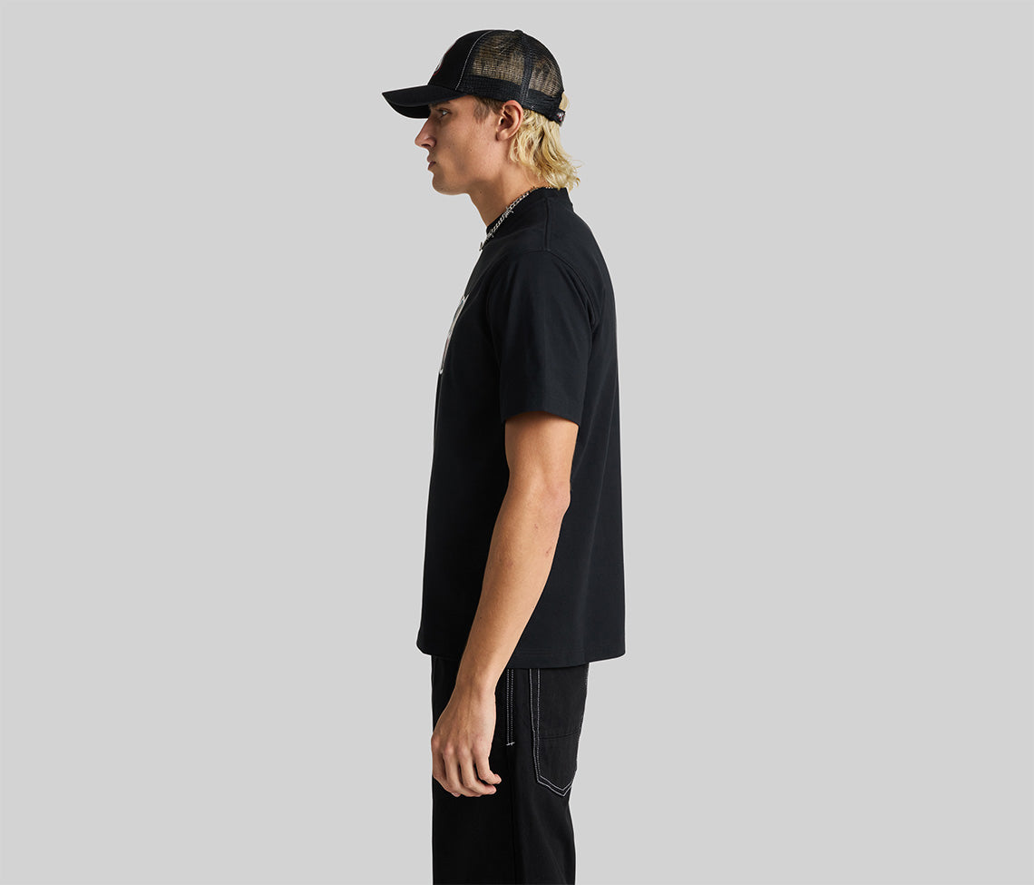 KIKWAVE SPACEWALK GRAPHIC TEE - BLACK