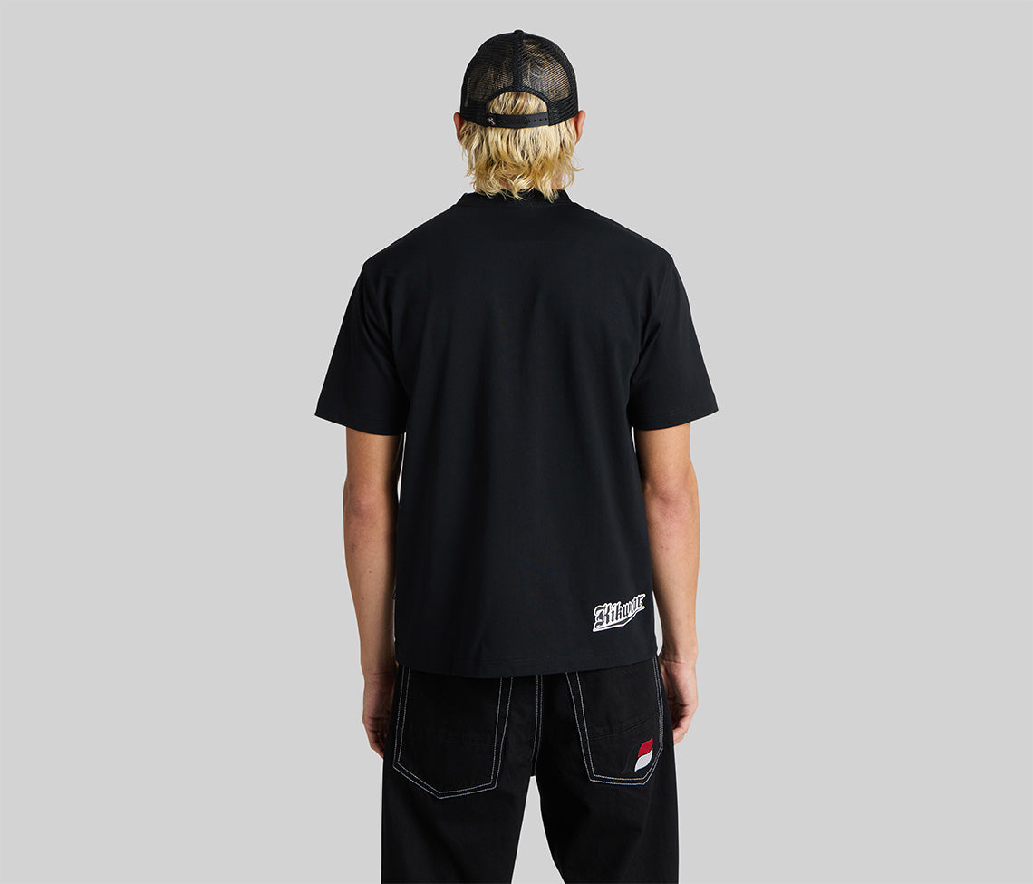 KIKWAVE SPACEWALK GRAPHIC TEE - BLACK