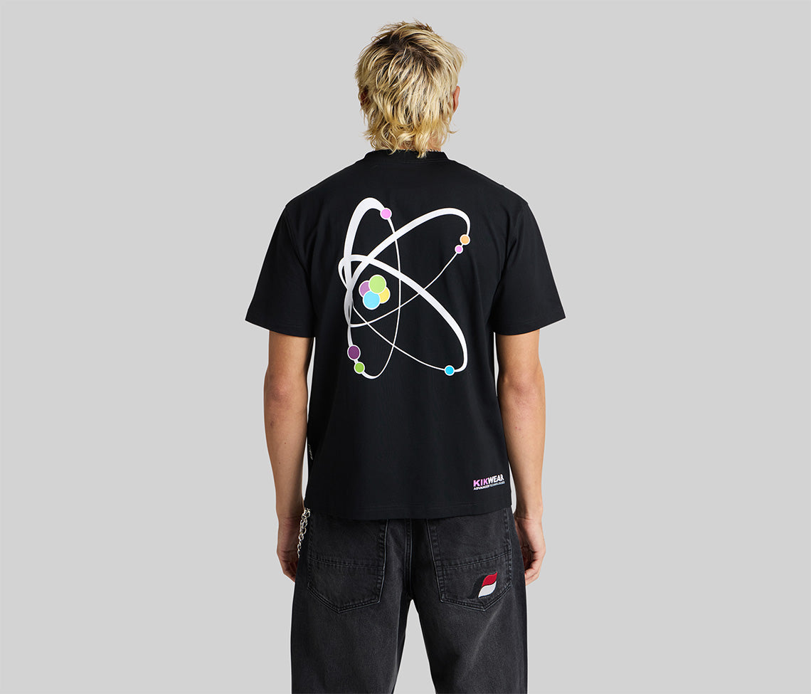 ATOMIC GRAPHIC TEE - BLACK
